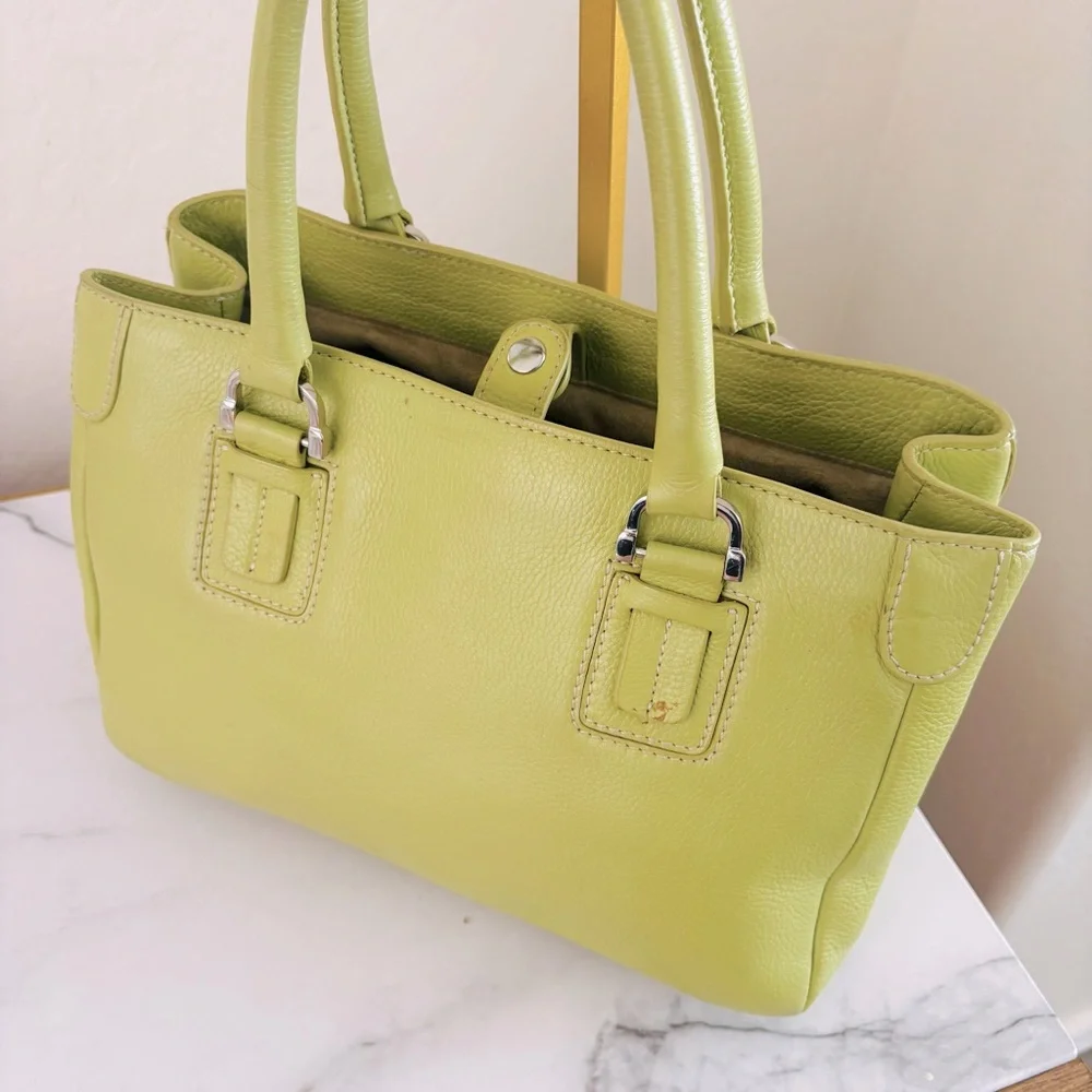 Tod’s Authentic Lime Green Leather Tote Handbag Bag Silver Hardware Women’s Rare